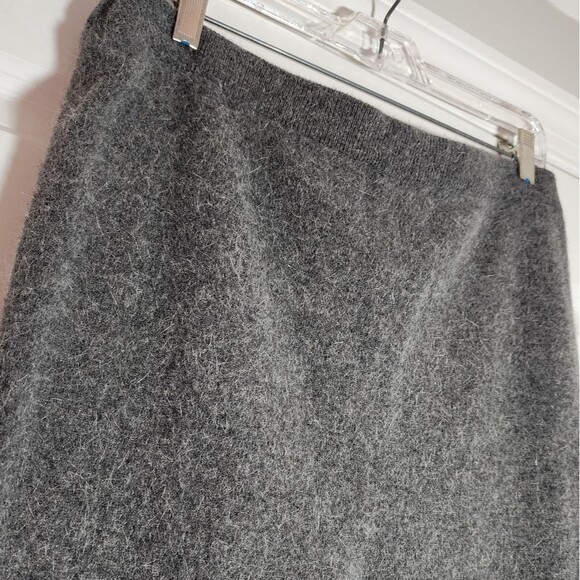 Lambs Wool Blend Gray Stretch Leggings. Waist Altered, 17in Across - Picture 2 of 5